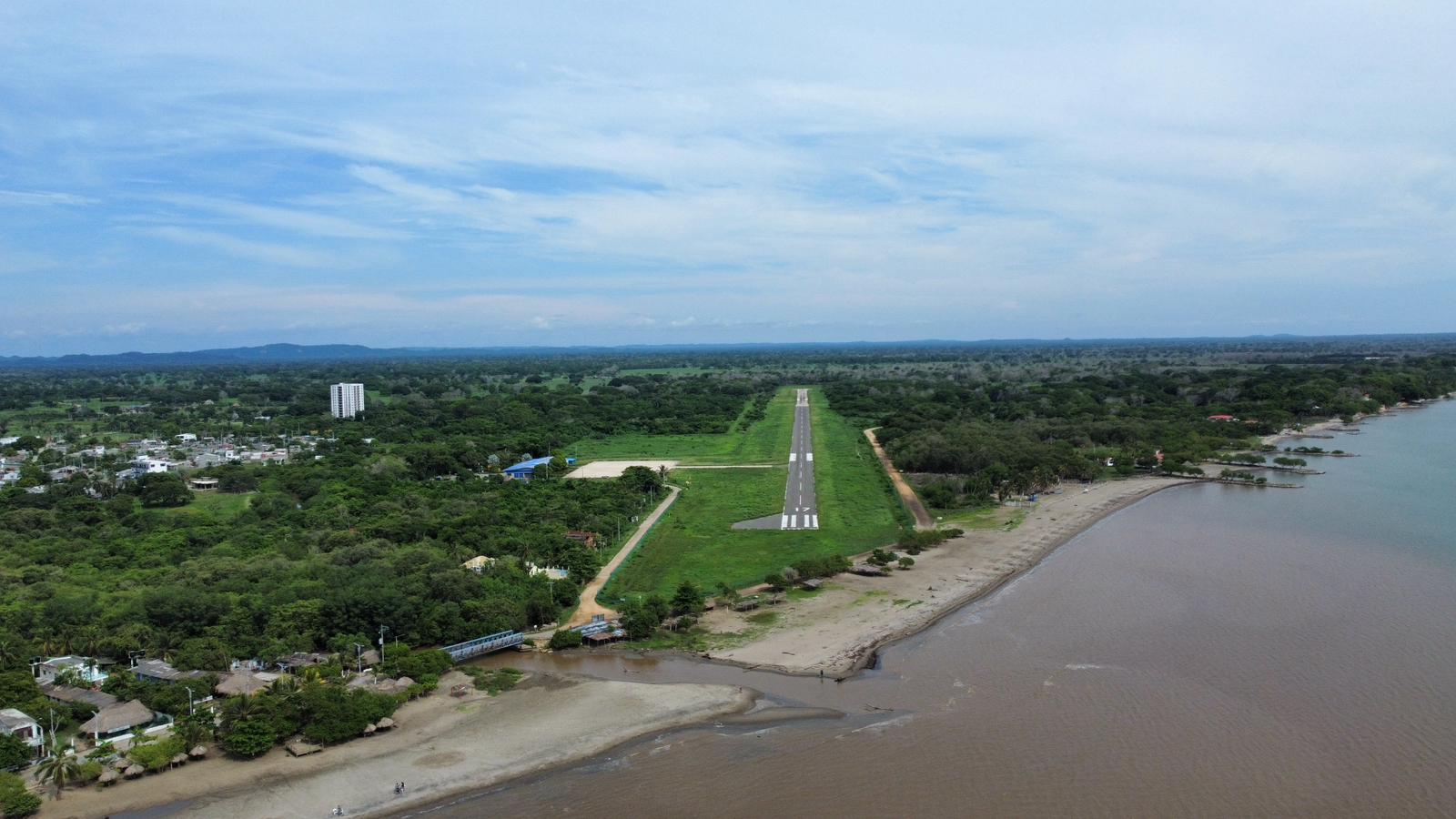 Aerocivil impulsa el desarrollo regional y la transformación tecnológica de la aviación en Colombia